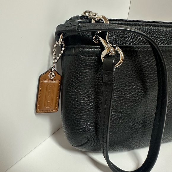 #37. Coach Soft Grain Leather Large Wrislet, Black, EUC - Picture 2 of 6
